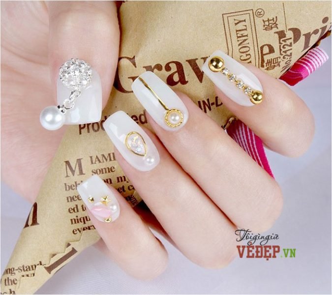 mẫu nail màu nước gạo đơn giản