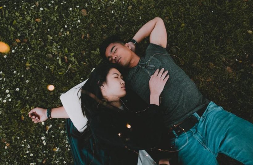 ảnh ôm người yêu ngủ tình cảm nhất