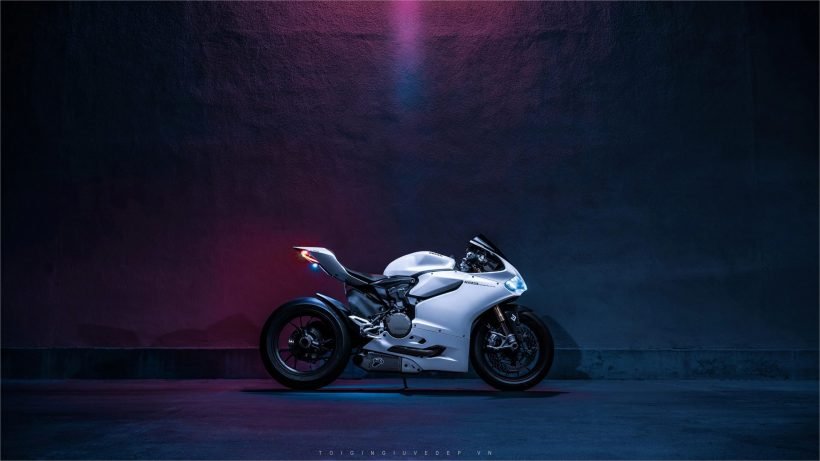 Hình nền Moto 4K