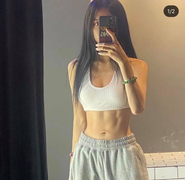 Vóc dáng ảnh body nữ đẹp che mặt