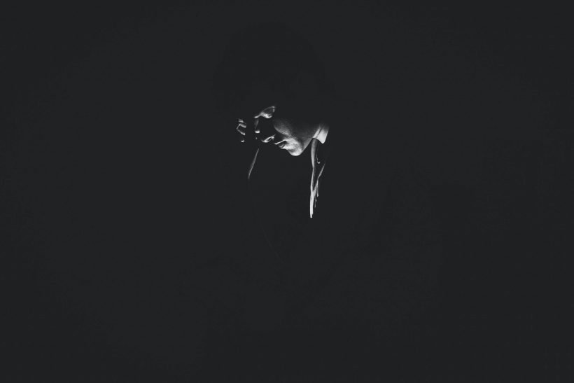 Avatar cô đơn buồn bã, lạc lõng