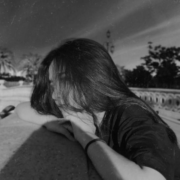 Avatar cô đơn khi du lịch một mình