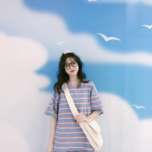 Ảnh gái xinh tóc dài đeo kính dễ thương cute