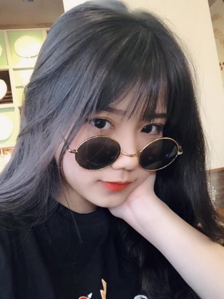 Gái đẹp tóc dài ngầu