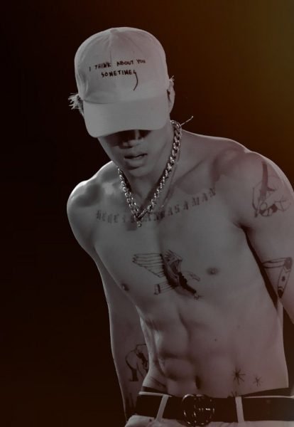 hình trai 6 múi có hình xăm